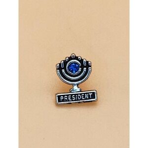 Vtg PRESIDENT 925 Sterling Silver Menorah Design Blue Center Stone Pin Brooch